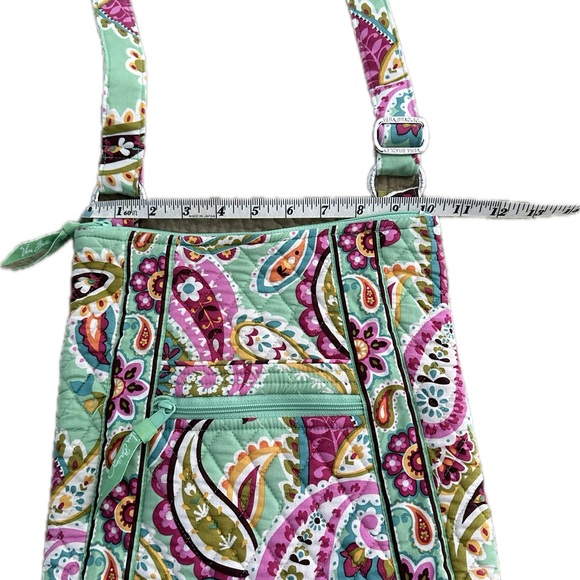 Vera Bradley crossbody purse. - Picture 2 of 11